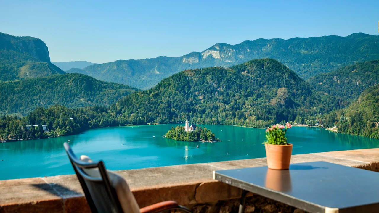 Luxury hotels with stunning views in Georgia