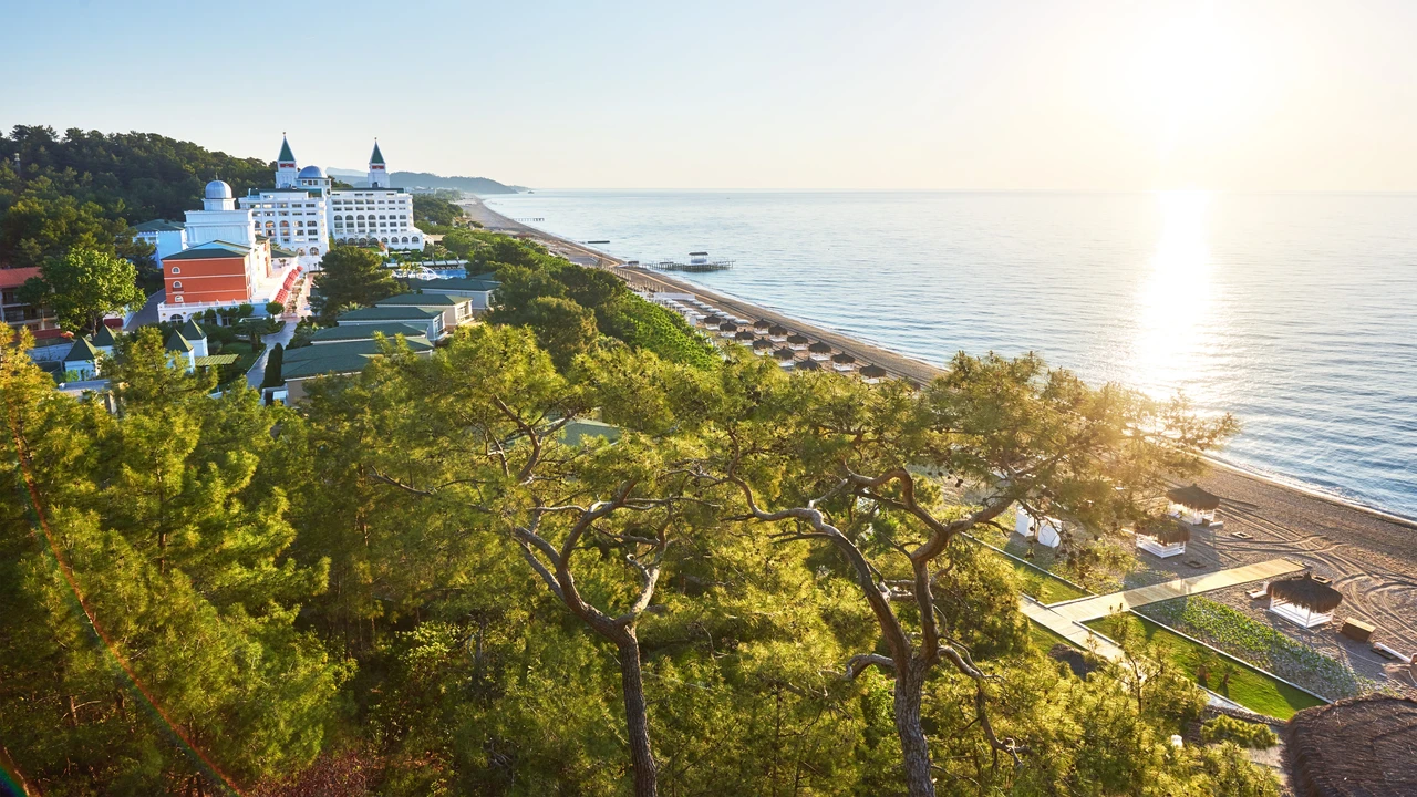 Impact of Tourism on the Real Estate Market in Turkey’s Coastal Cities