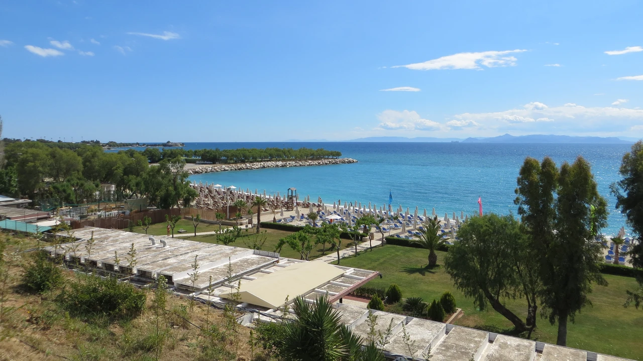 Alimos: Athens' Sparkling Gem - Why Invest