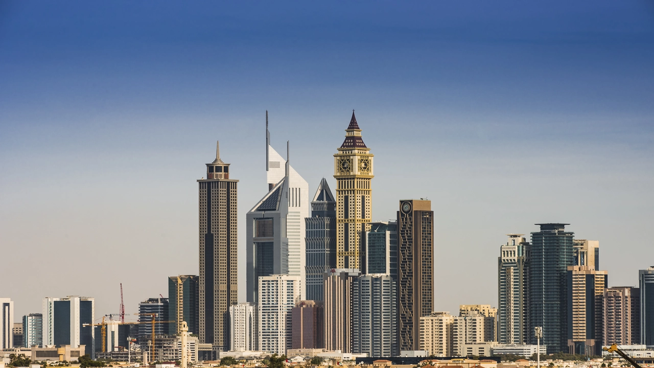 Dubai Real Estate: A Blend of Luxury Lifestyle and High Returns