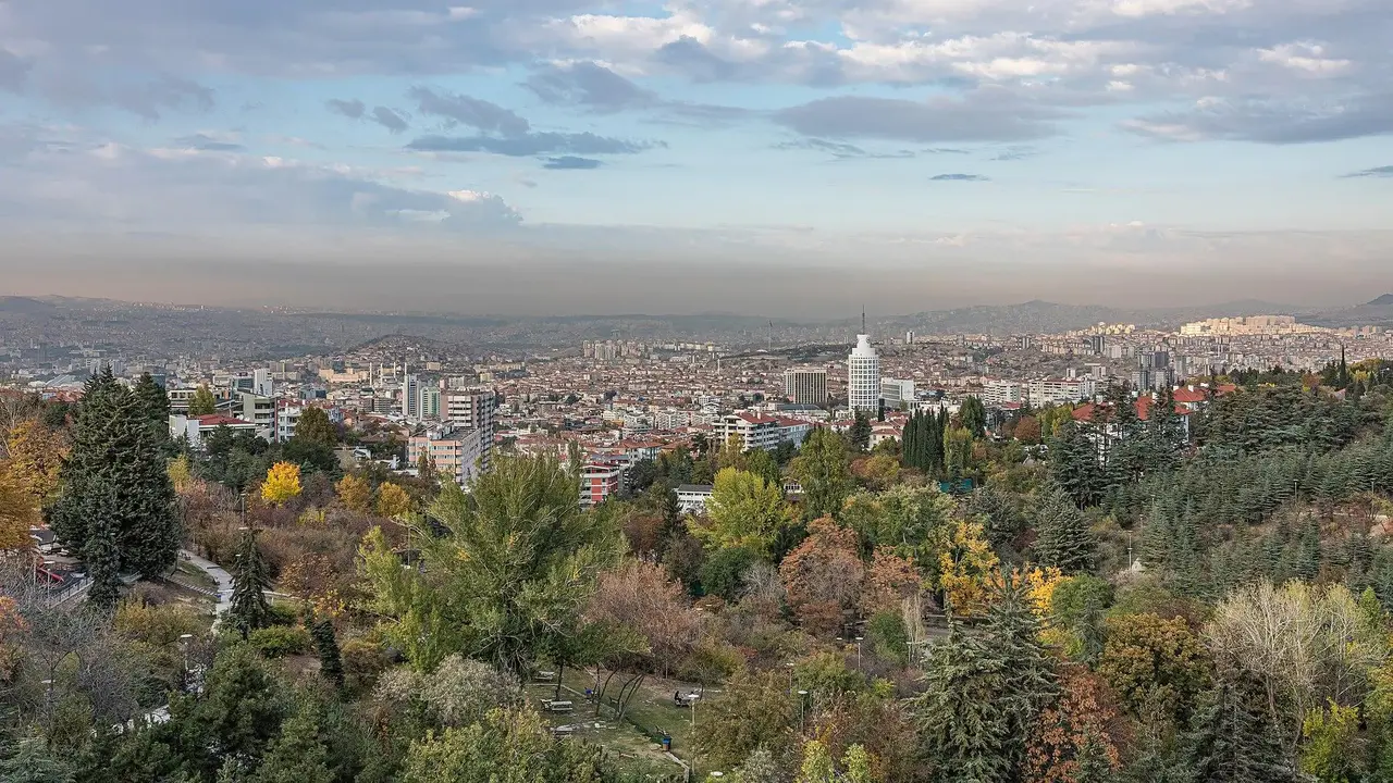 EN//Çankaya,,AR//تشانكايا,,TR//Çankaya,,RU//Чанкая,,FA//چانکایا,,ZH//昌卡亚