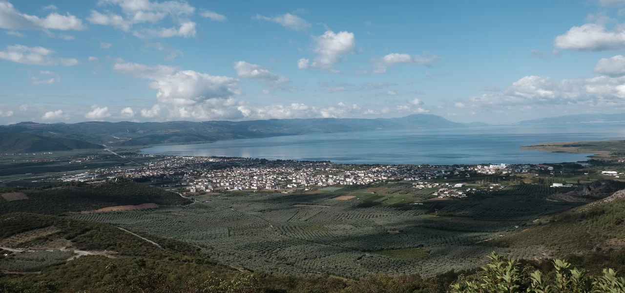 EN//Iznik,,AR//إزنيك,,TR//İznik,,RU//Изник,,FA//ایزنیک,,ZH//伊兹尼克